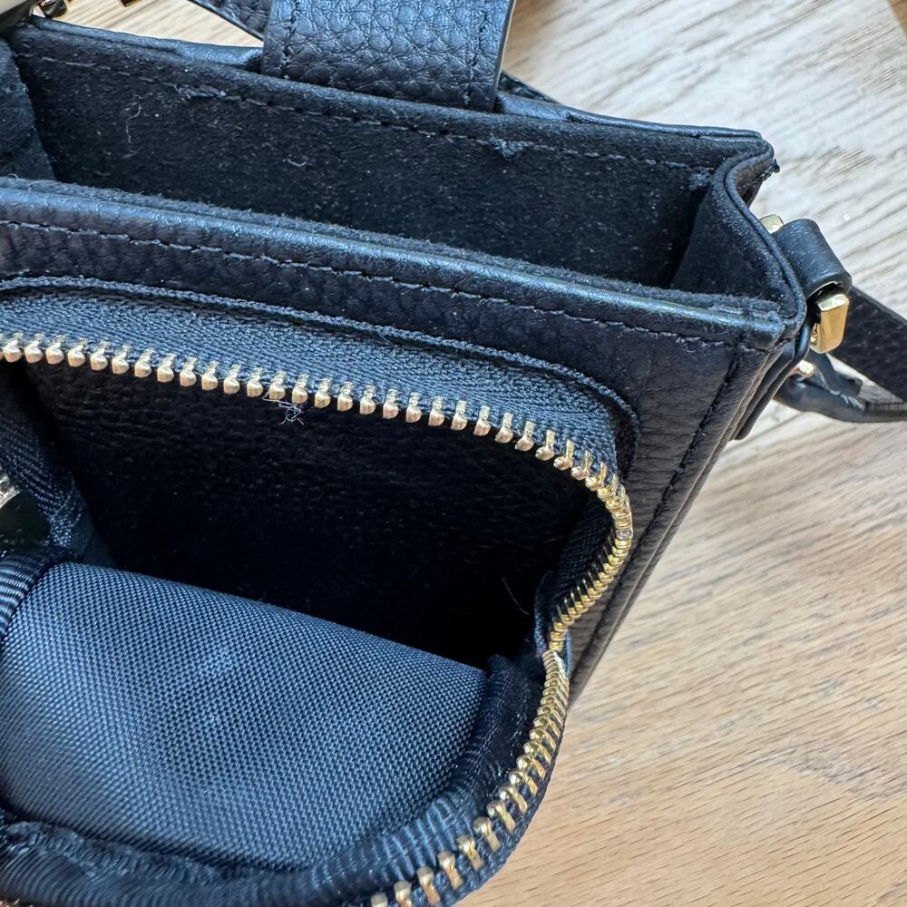 Bandolier Hailey Holster Leather Crossbody Phone Bag – Black & Gold - Picture 7 of 9